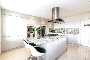 City Centre Duplex - Racecourse views w/ parking Vacation rental in Chester