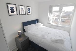 3Bed Central Flat - free parking Vacation rental in Royal Leamington Spa