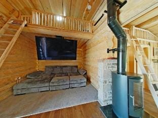 The Log Cabin at The Barn Vacation rental in England