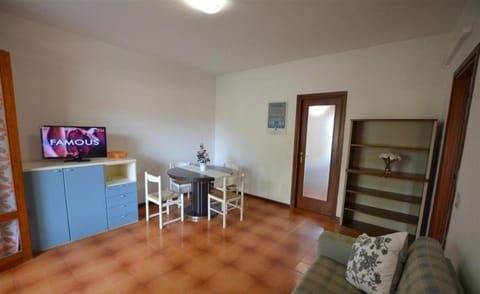 Comfortable three room apartment in Lignano with parking Apartment in Bibione