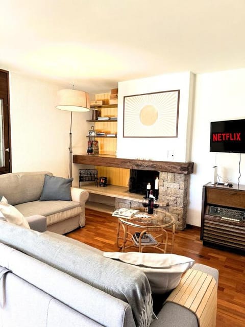 Luxury apartment with pool Apartment in Lugano