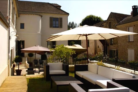 Auberge du Chasseur Hotel in Île-de-France