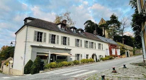 Auberge du Chasseur Hotel in Île-de-France