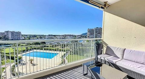 Modern apartment - AC-1BR- 4P - Mandelieu Hotel in Mandelieu-La Napoule