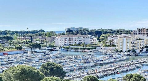 Modern apartment - AC-1BR- 4P - Mandelieu Hotel in Mandelieu-La Napoule