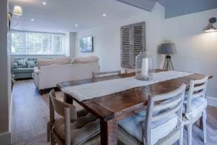 Wood Cottage - 3 Bedroom - Bishopston Swansea Country House in Ilston