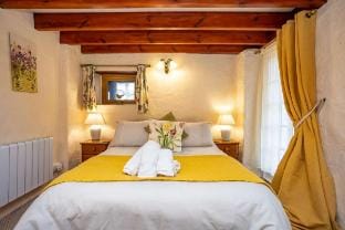 The Stable - One Bedroom Apartment - St Florence Vacation rental in Saint Florence