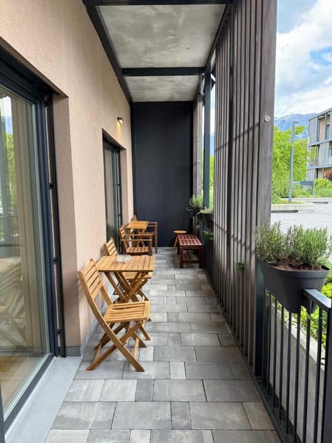 Sunrise Den Bled Apartment     Where Mornings Shine Apartment in Bled