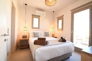 Villa Layla with pool by Arivia Villas Villa in Mesaria