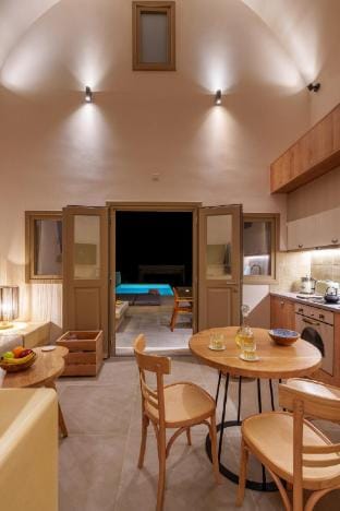 Villa Aravella with pool by Arivia Villas Villa in Mesaria