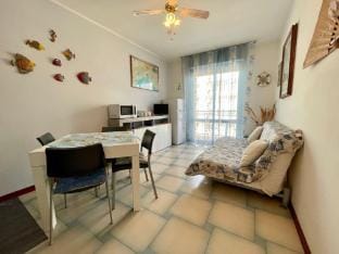 Cozy apartment with AC and parking Apartment in Porto Santa Margherita
