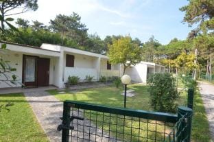 Gorgeous Vacation Home in a prestigious Residence with Pool Apartment in Bibione