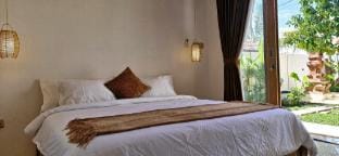 Tranquil 2BR Villa with Rice Field & Sunrise View Vacation rental in Bali