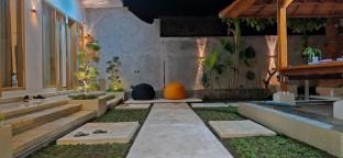 Tranquil 2BR Villa with Rice Field & Sunrise View Vacation rental in Bali