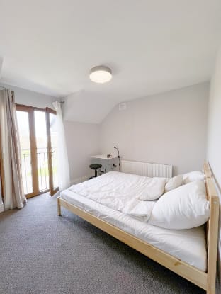 Room with private bathroom "birch" Vacation rental in Sligo