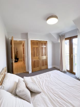 Room with private bathroom "birch" Vacation rental in Sligo