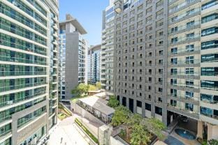 Stylish 1BR in Palm Jumeirah with Rooftop Pool Apartment in Dubai