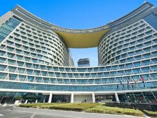 Stylish 1BR in Palm Jumeirah with Rooftop Pool Apartment in Dubai