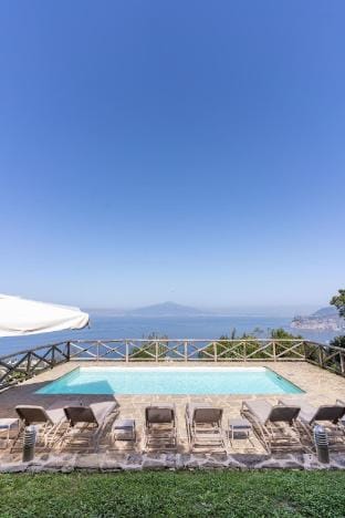 Giulia 3  Villa Apartment  Shared Pool   Sea Views Apartment in Priora