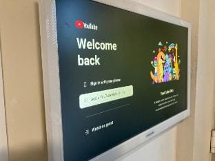 Studio Flat in Walsall with Option of Large Garden Vacation rental in Walsall