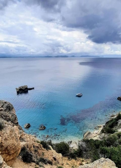 SantAntioco Red Apartment with 2-Way Air Con Bed and Breakfast in Sardinia