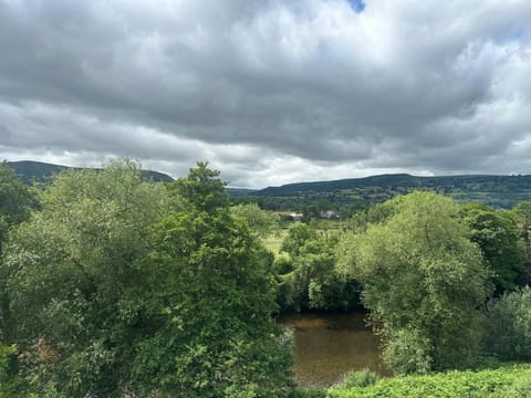 Roadhouse Llanwenarth Hotel in Abergavenny