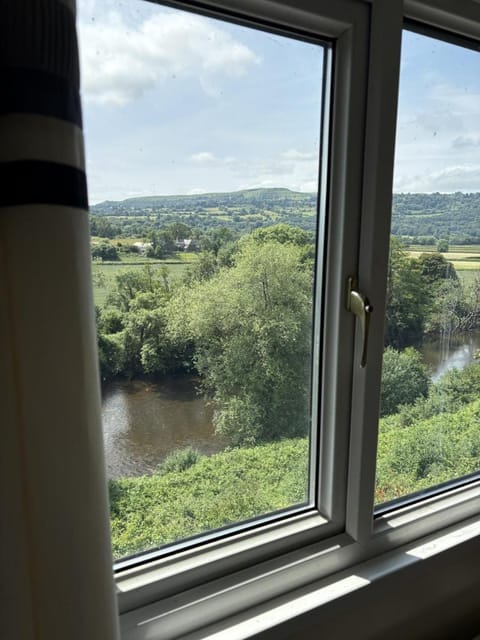 Roadhouse Llanwenarth Hotel in Abergavenny