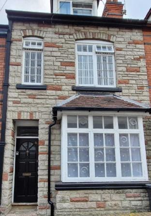 City Breaks close to Transport Links, Hospital & Uni Vacation rental in Leicester