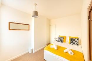 City Breaks close to Transport Links, Hospital & Uni Vacation rental in Leicester