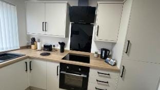 The Den-NC500 Apartment-Sleeps 4 Vacation rental in Wick