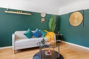 Contractor-Friendly 3BR Home –WiFi & Free Parking Vacation rental in Nottingham