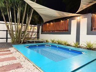 Krabi Town Houses Vacation rental in Krabi Changwat