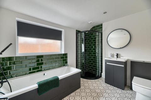 3 Bedroom at Fairhaven View by Guestz Apartment in Lytham St Annes