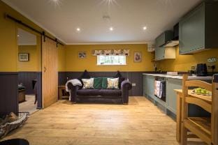 Close to nature Owls Nest 1 bedroom lodge Vacation rental in West Somerset District