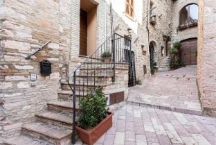 Appartamento  A Casa delle Fate Vacation rental in Assisi