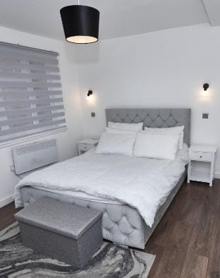 Apartment in Buckinghamshire with Secured Parking Vacation rental in Aylesbury