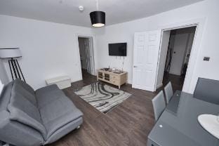 Apartment in Buckinghamshire with Secured Parking Vacation rental in Aylesbury