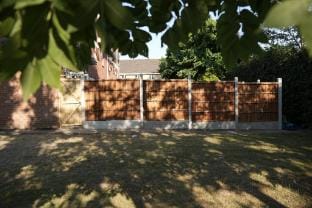 Town Centre spacious 4 bed town house Apartment in Huntingdonshire District