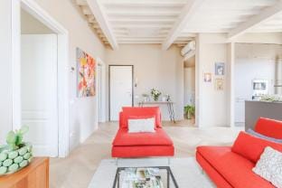 The White Lotus Penthouse Apartment in Capannori