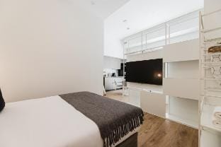 Gran Turia: Premium Apartment with Private Terrace Vacation rental in Valencia