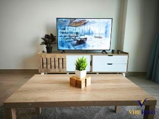 Stylish 2BR in Furjan|Pool, Gym, Fast Wi-Fi |Dubai Vacation rental in Dubai