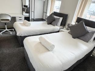 EDYN - Luxe Duplex |PS5| Free Parking| Fast Wi-Fi Apartment in Nottingham