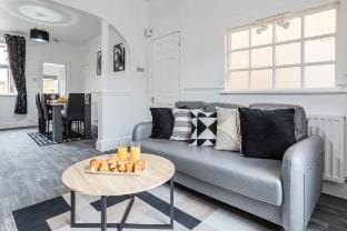 Modern 3BD House Manchester - Free Parking &… Vacation rental in Salford