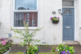 Modern 3BD House Manchester - Free Parking &… Vacation rental in Salford