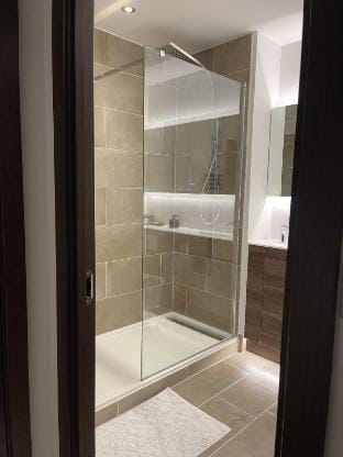 The Crimsons, Godfrey house, Edinburgh way Harlow Apartment in Harlow