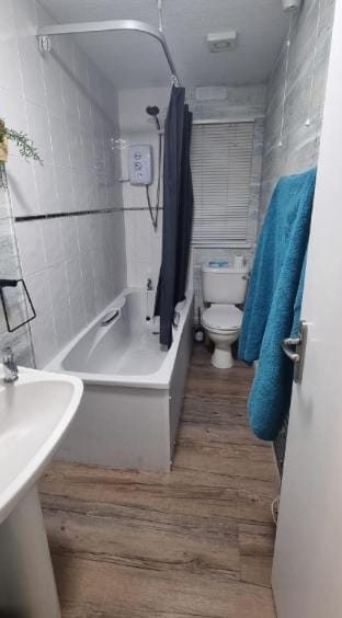 42 pine lodge & sea views Vacation rental in Wales