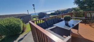 42 pine lodge & sea views Vacation rental in Wales