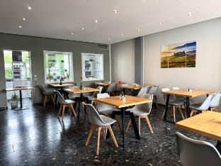AR Boutique Hotel Heusenstam-SSR Vacation rental in Offenbach