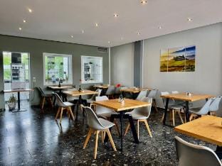 AR Boutique Hotel Heusenstam CD Vacation rental in Offenbach