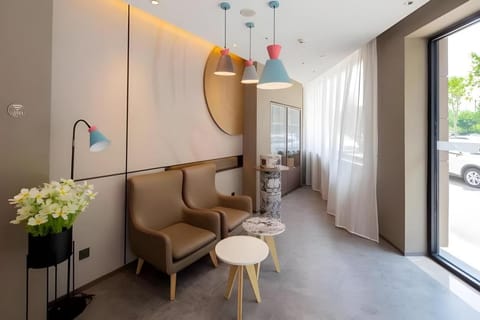 Home Inn Neo Tianjin Huayuan Industrial Park Fukan Bridge Hotel in Tianjin